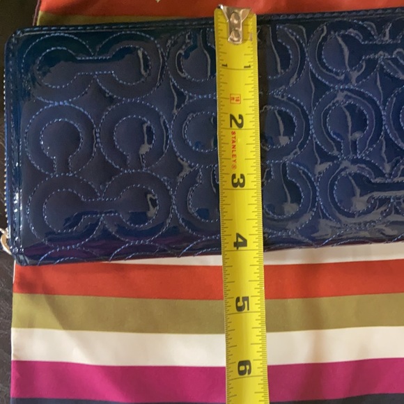 COPY - Women’s patent  leather Coach long zip wallet. - Picture 7 of 7